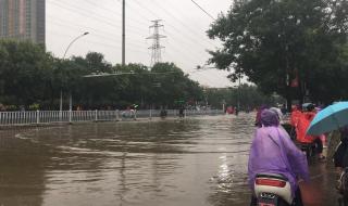 石家庄暴雨开启看海模式